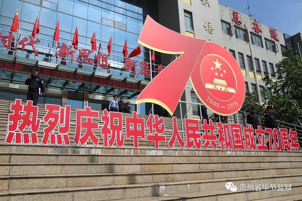 救援受困木屋的牛仔